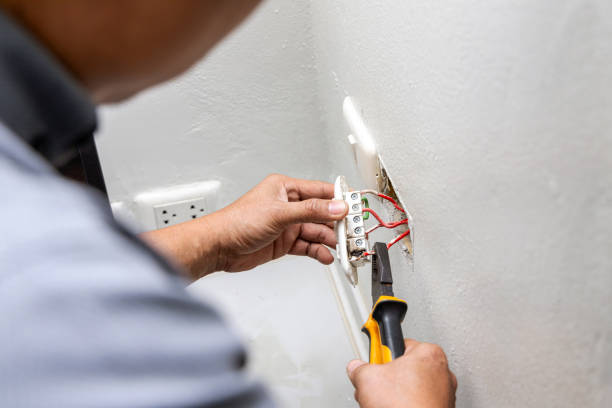 Best Circuit Breaker Repair  in Ferndale, WA